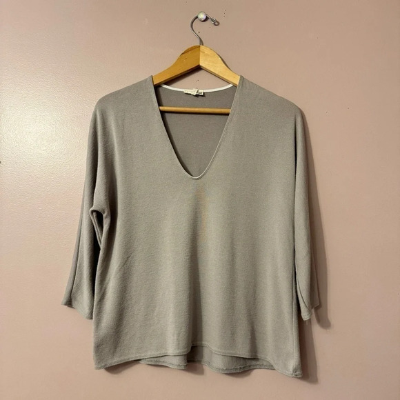 Aritzia Wilfred Free Aneta T-Shirt  Boxy Relaxed Top Blouse Vneck Gray Size XS - Picture 1 of 8